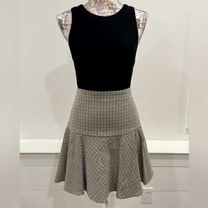 Ralph Lauren Semi-Flared Gray Checkered Skirt